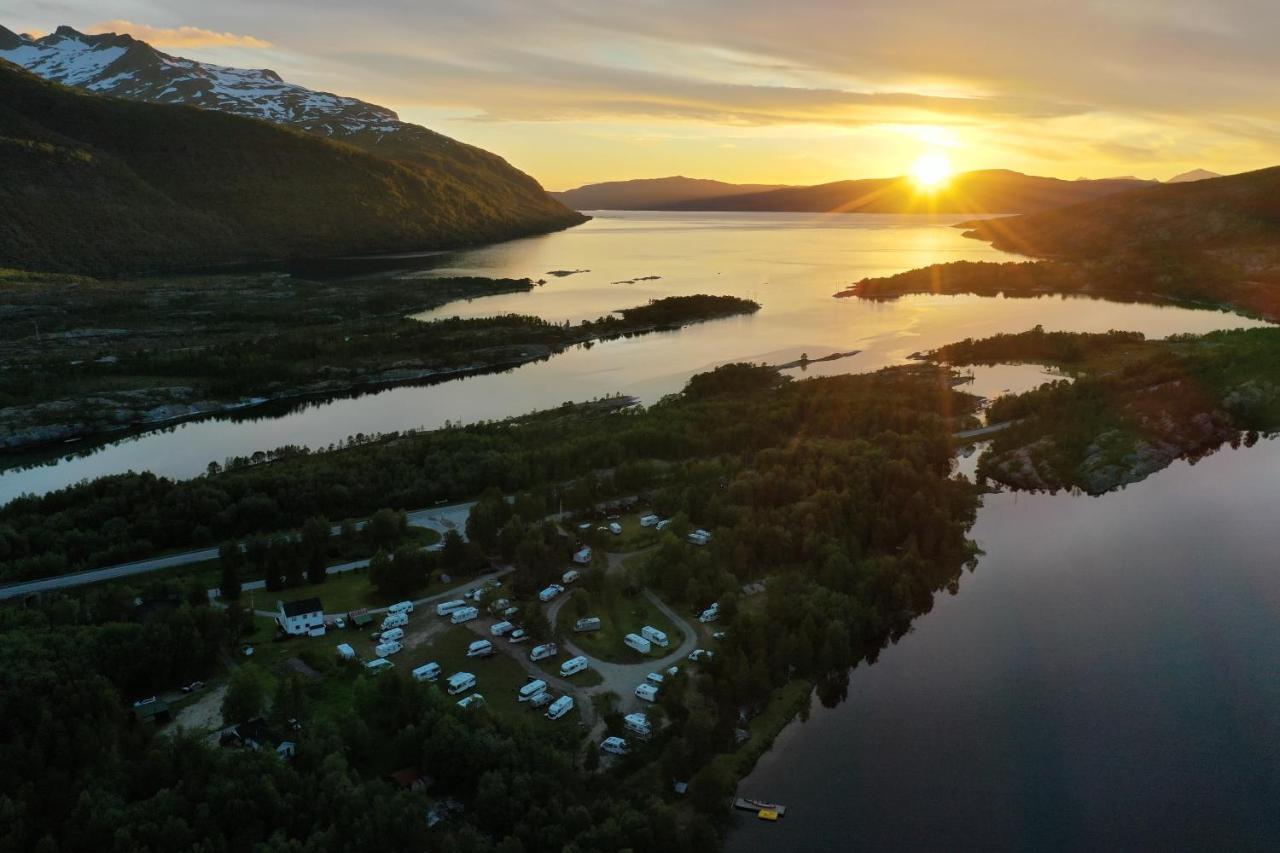 Отель Tommerneset Camping Innhavet Экстерьер фото